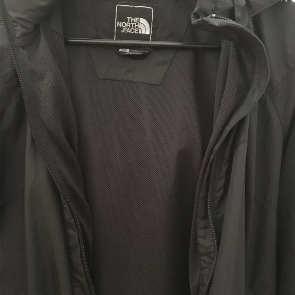 Like new North face windbreaker!